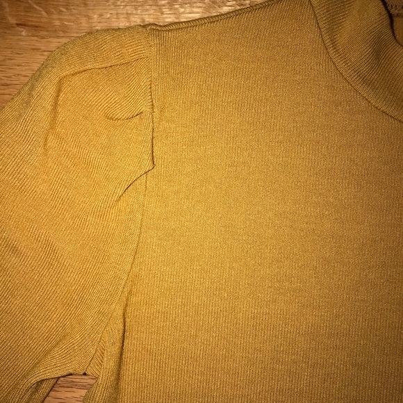 Top - Picture 3 of 4